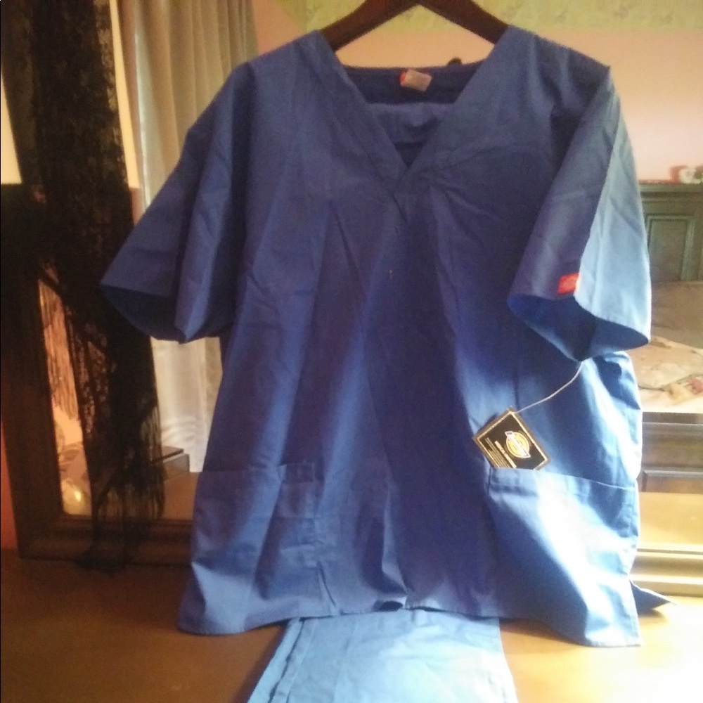 Dickies Scrub Set